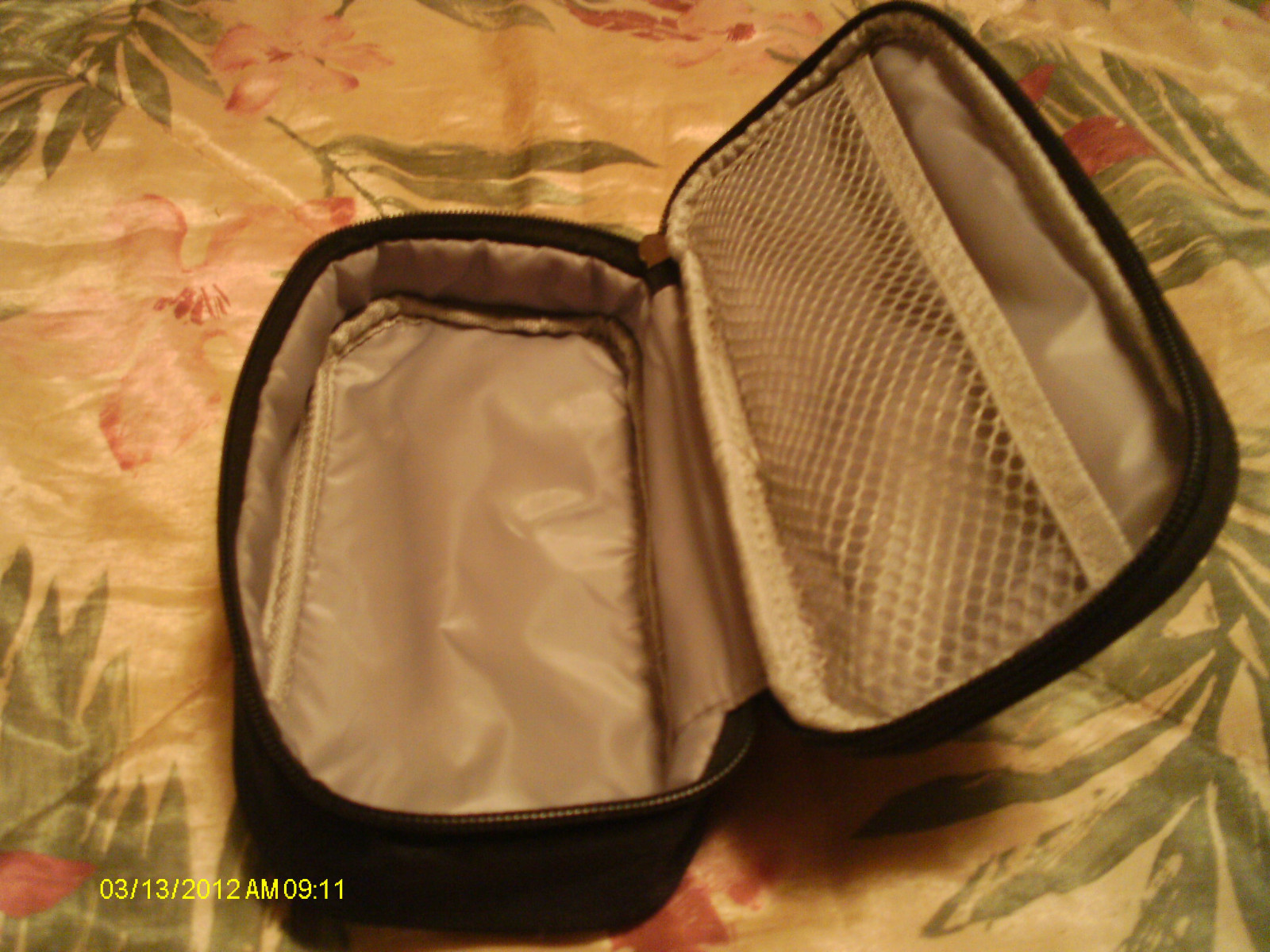 PEDAL STEEL GUITAR * * * ZIPPERED BAR - PICK & STRING BAG