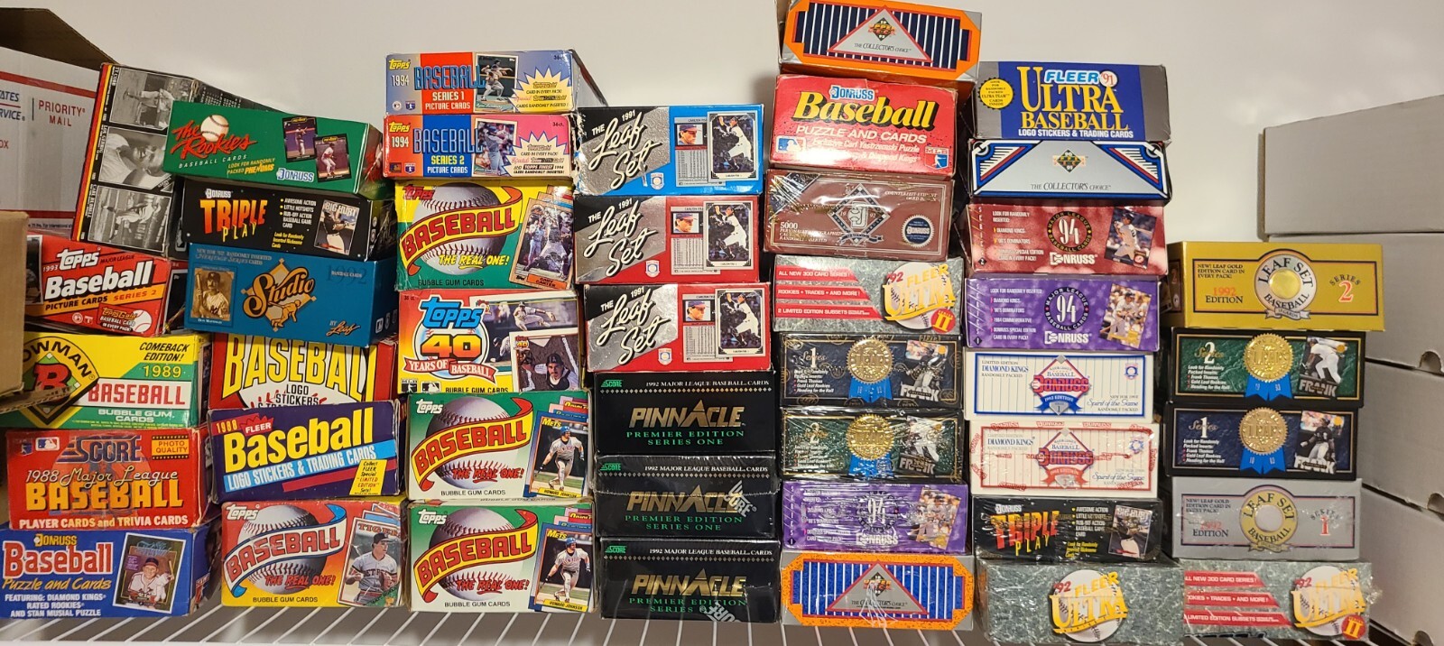 +500 Lot of Vintage Unopened Basketball Baseball Football Cards in Sealed Packs