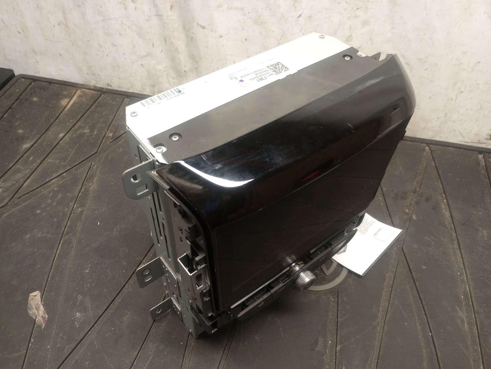 Info-GPS-TV Screen Classic Style S Or VIN T Dash Fits 20-24 TRAVERSE 3153389