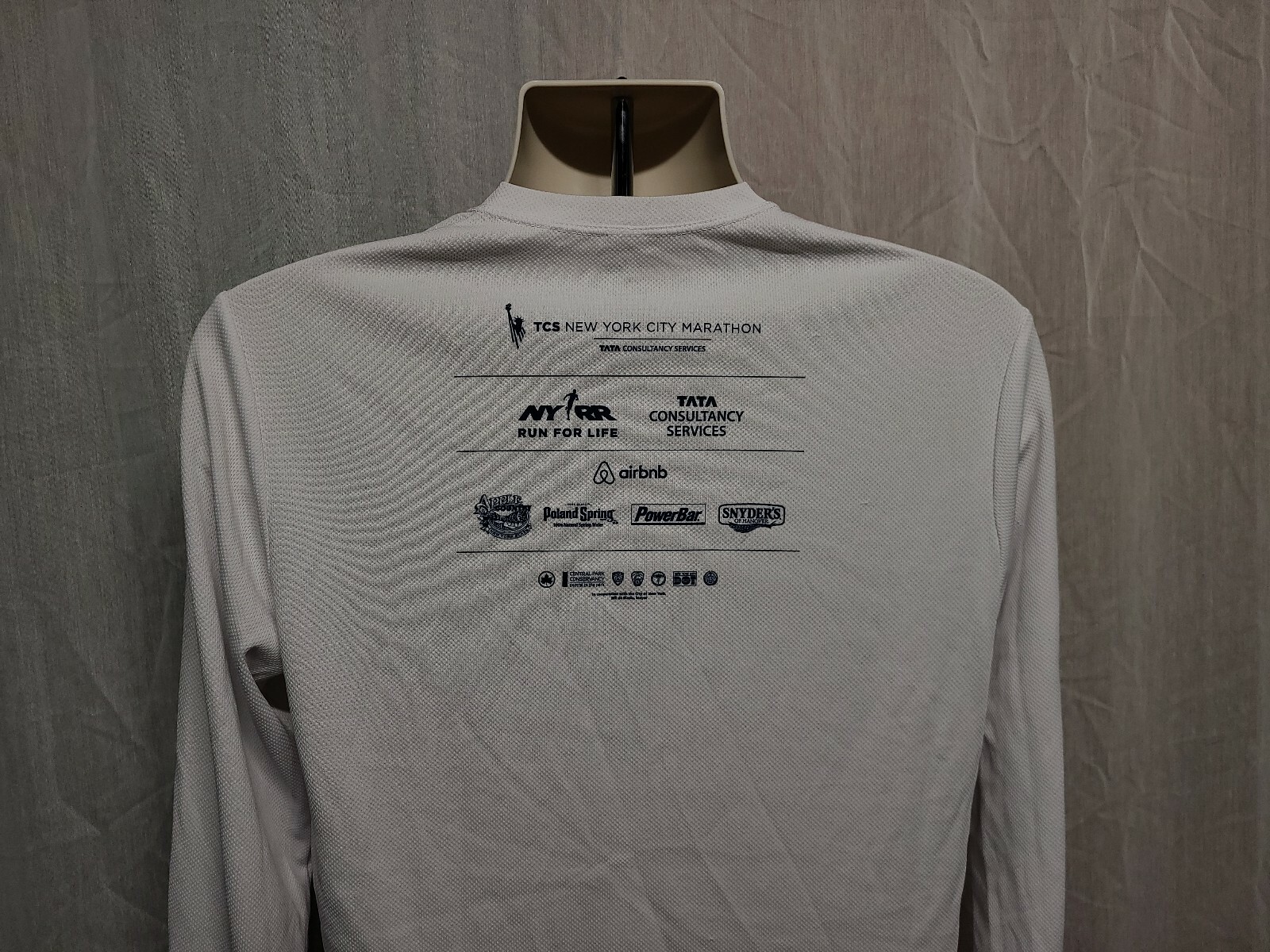 NYRR Dash to the Finish Line 5k Run Adult Medium White Long Sleeve Jersey