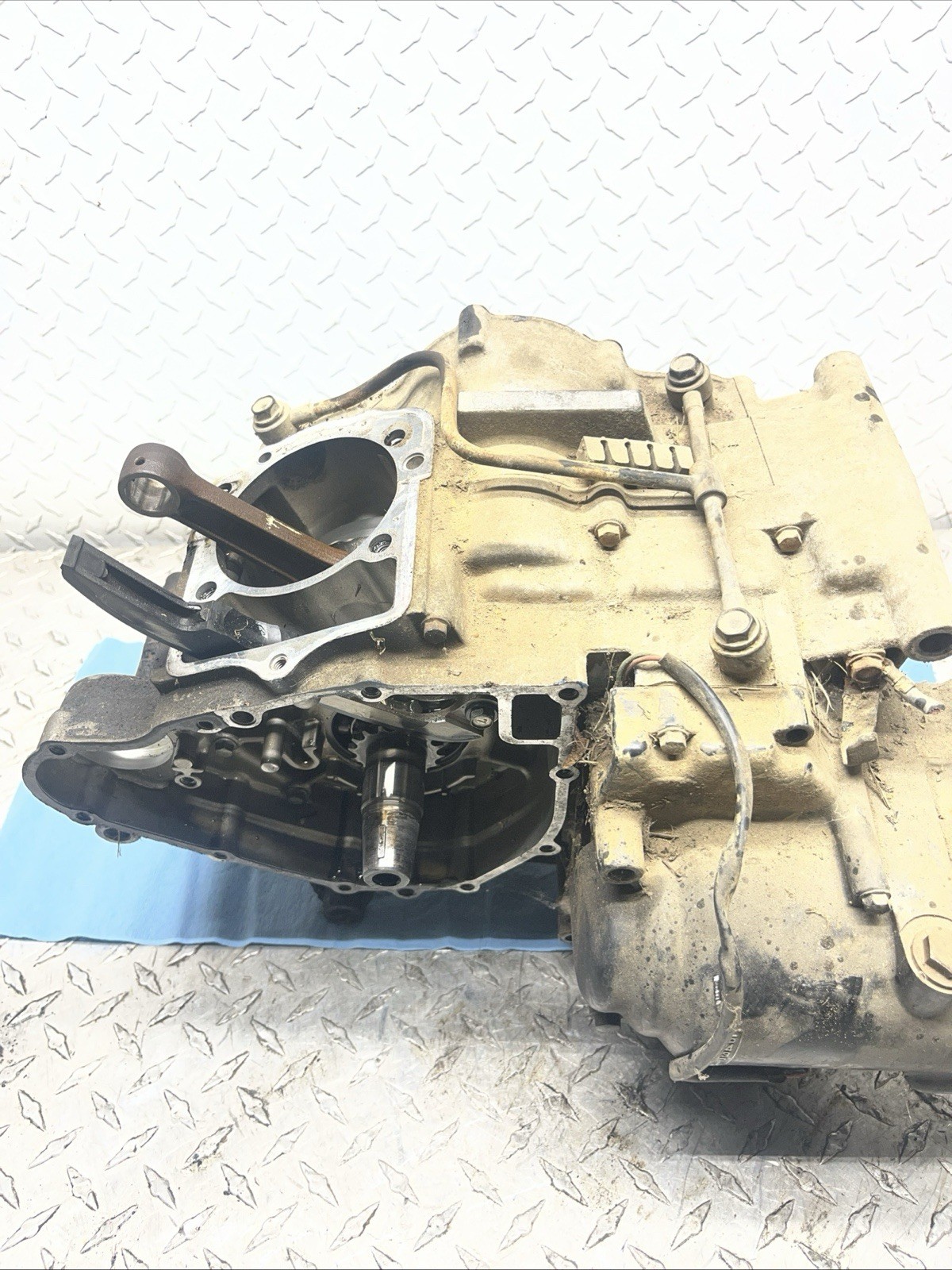 89-04 1993 Bayou 300 2X4 Engine Bottom End Crankcases Crankshaft Transmission