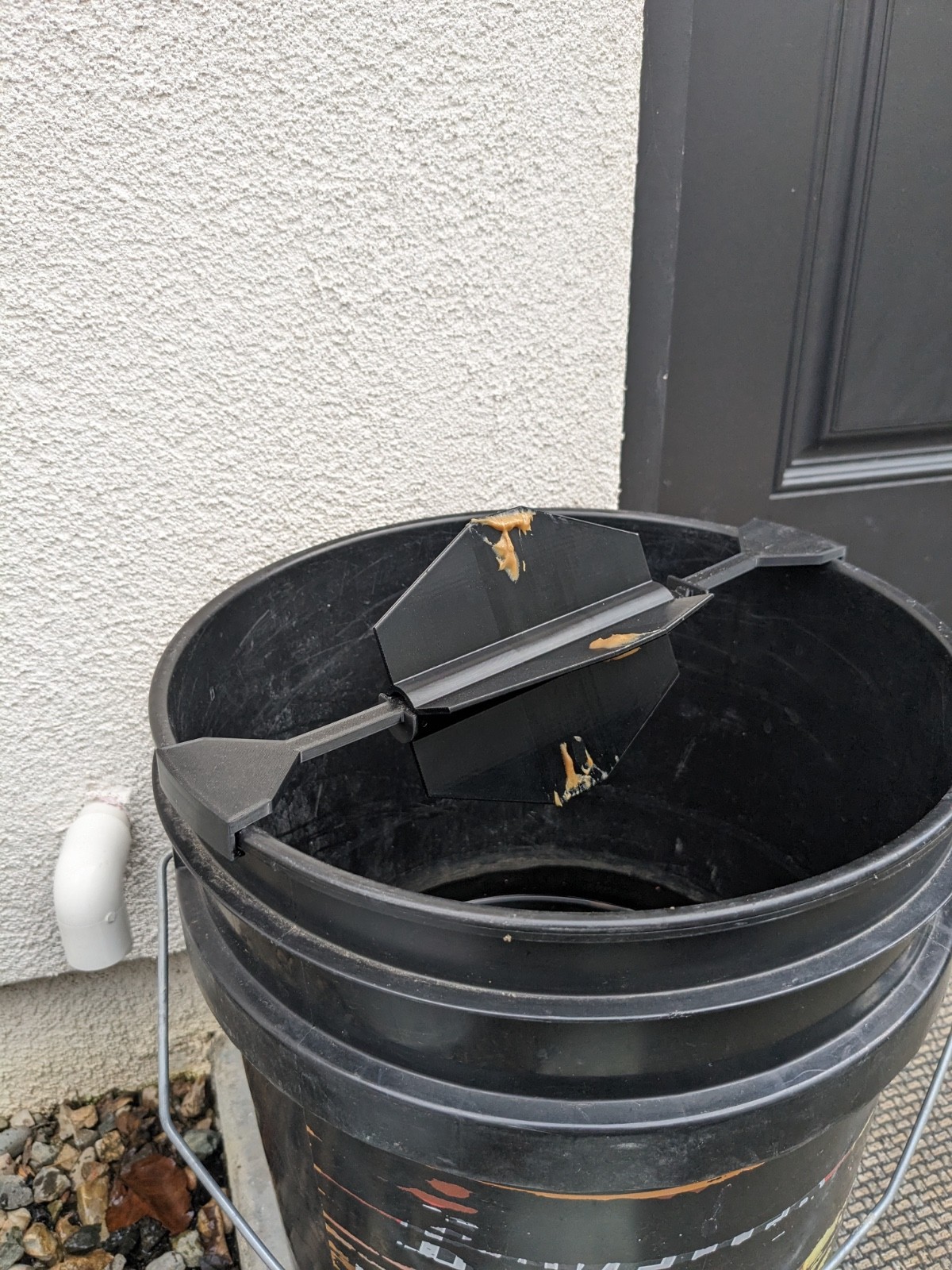 The Best Rat Trap - Mouse/Rat Trap for 5 Gallon Bucket - Auto Reseting - USA