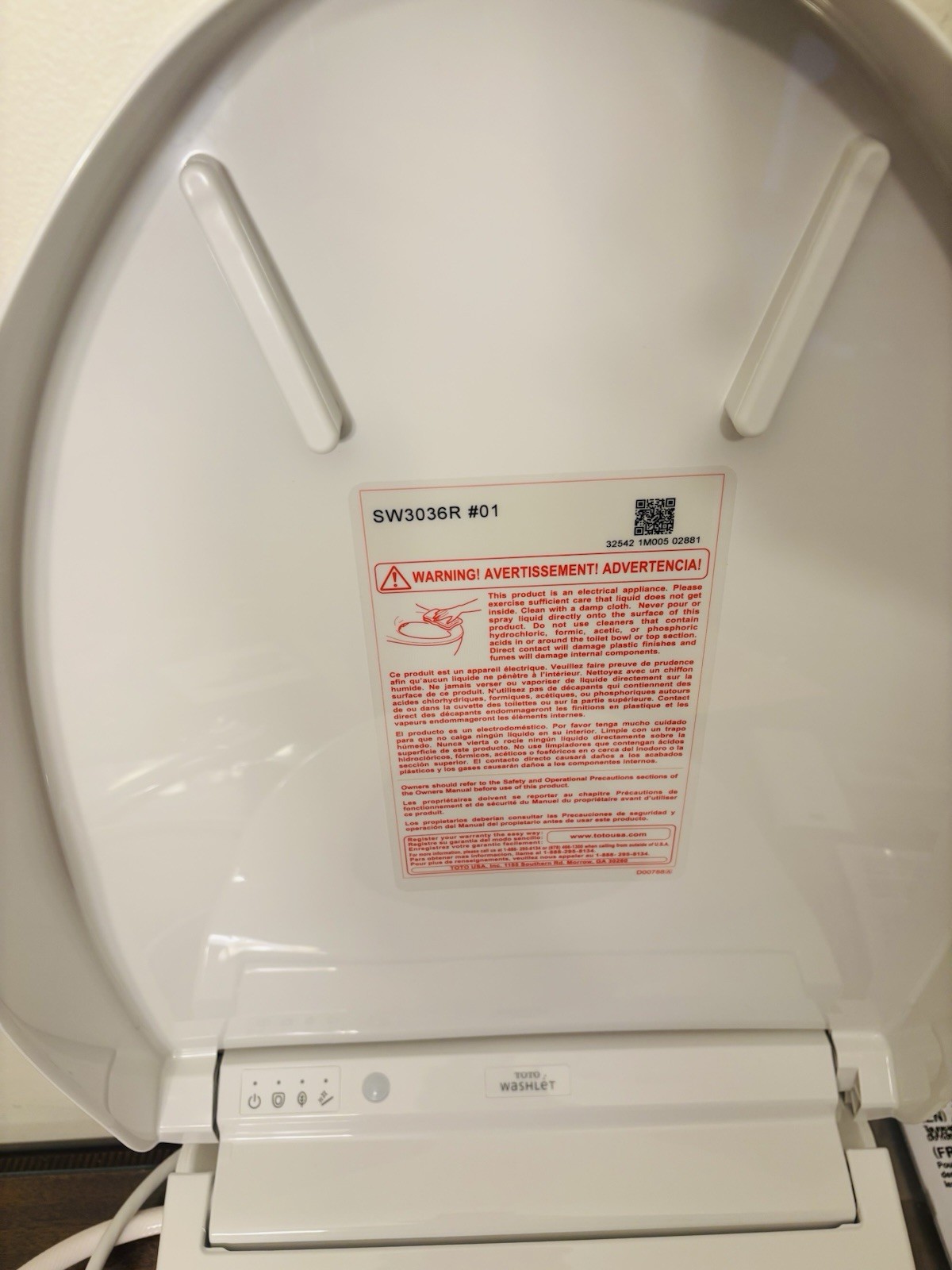 TOTO WASHLET K300 Plastic Toilet Seat, White - SW3036R01 - MINOR CRACK