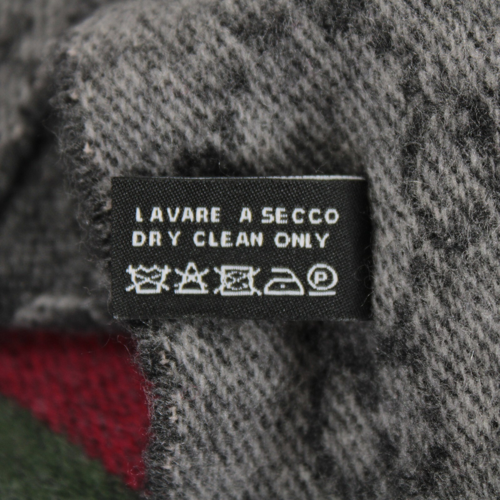 Gucci NWT 100% Cashmere Monogram & Stripe Scarf One Size in Gray / Red / Green