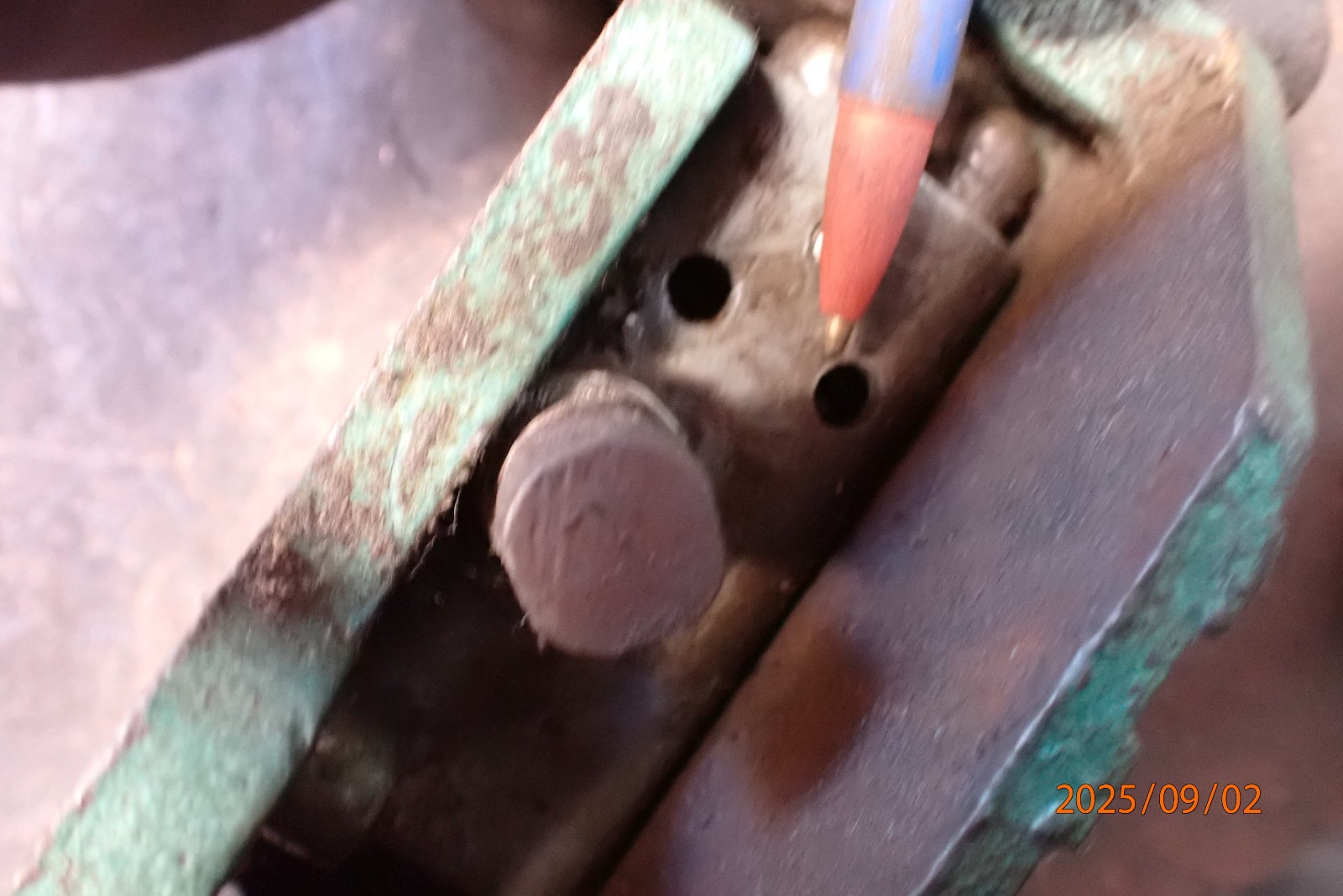 LOT A: OLDER HEINRICH PNEUMATIC AIR FOOT CONTROL PEDAL WORKS LEAKS