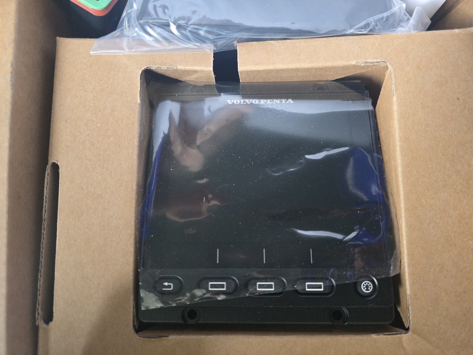 EVC 4" color display Volvo Penta 24057030 Brand New in box