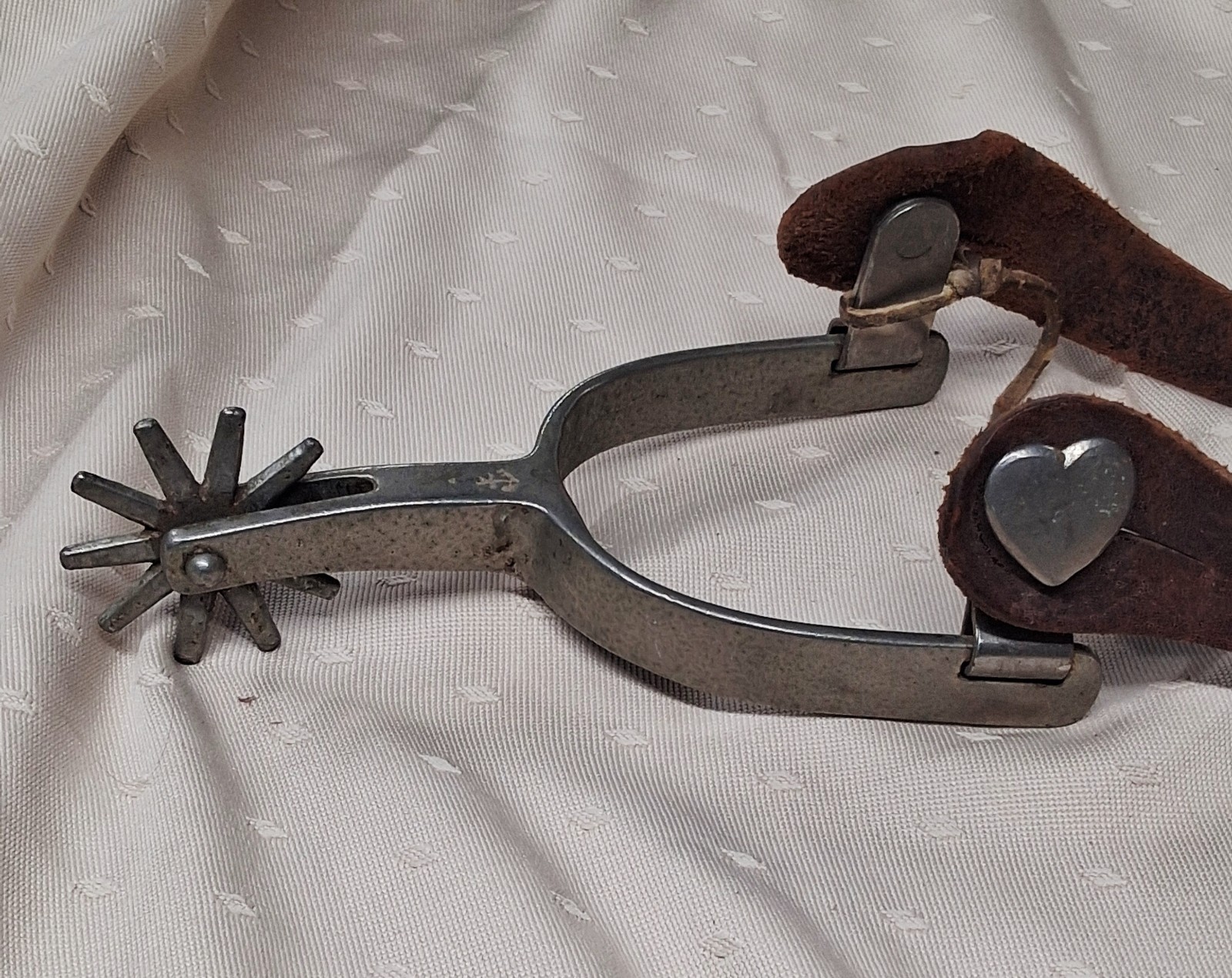 Vintage Anchor Brand Aluminum Comboy/Western Heart Spurs