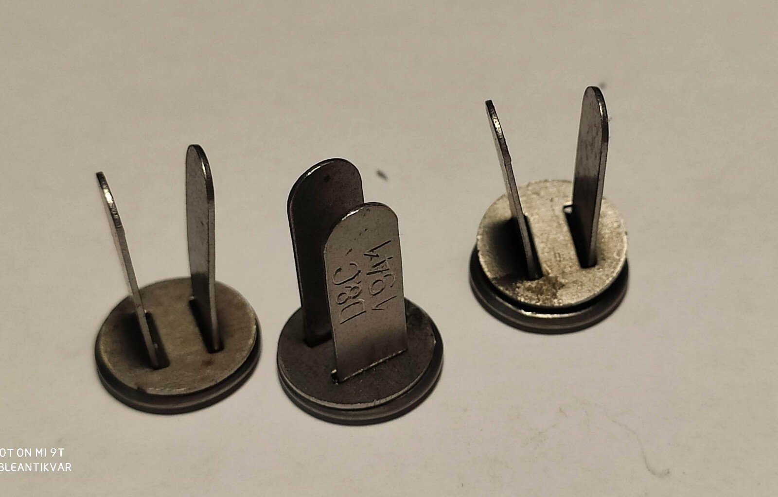 WW2 GERMAN HELMET EARLY RIVETS/WASHERS SET OF 3,MAKER MARKED very good replica