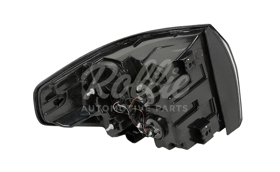 New 2022-2025 Hyundai Santa Cruz Halogen & LED Tail Light Right Passenger OEM