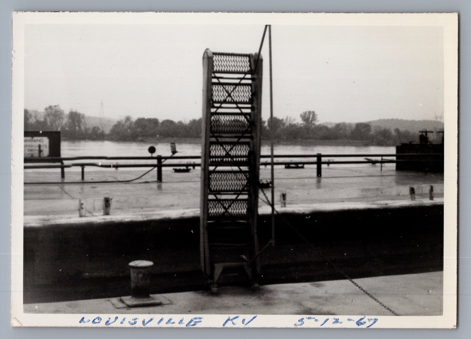 1967 Gulf Oil & Gas Vintage 4.25 x 3" Photo Pipeline Louisville, Kentucky   9451