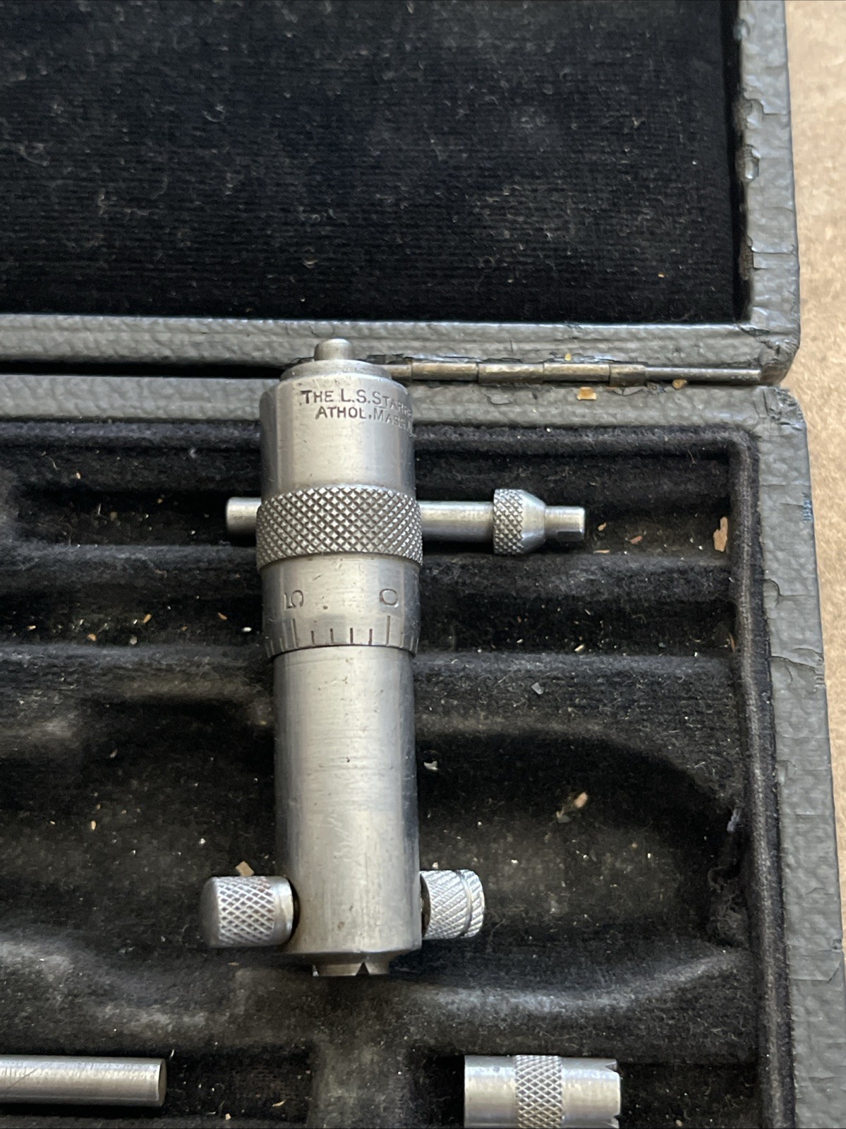 Vintage L. S. Starrett Inside Micrometer Set w/Rods & Case