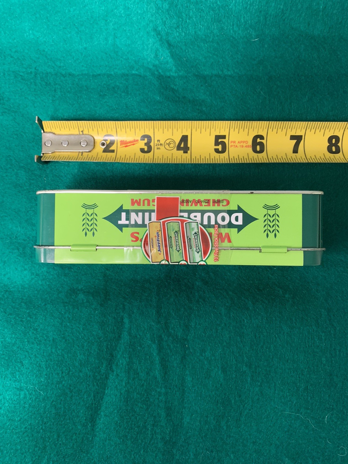 2010 Wrigleys Doublemint Chewing Gum Factory Sealed Christmas Tin