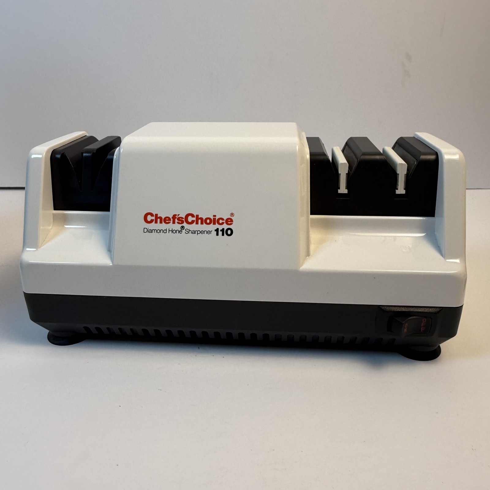 Chef'sChoice Diamond Hone Knife Sharpener Electric Professional 110 White USA