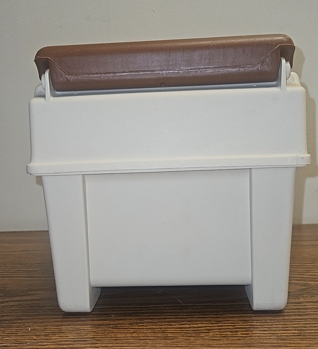 Vtg Little Kool Rest IGLOO Car ConsoleBrown Tan Can, Ice Chest, Great Condition