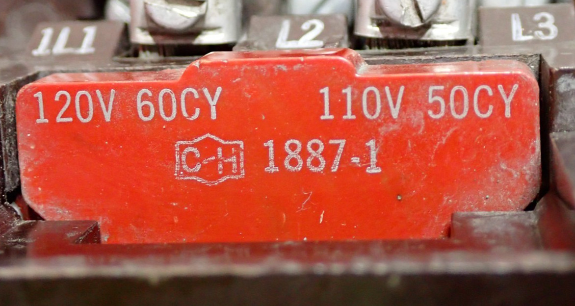 Cutler Hammer A50AG0 Size 00 Reversing Starter 3 Phase 9 Amp w/ C320KB2 S939