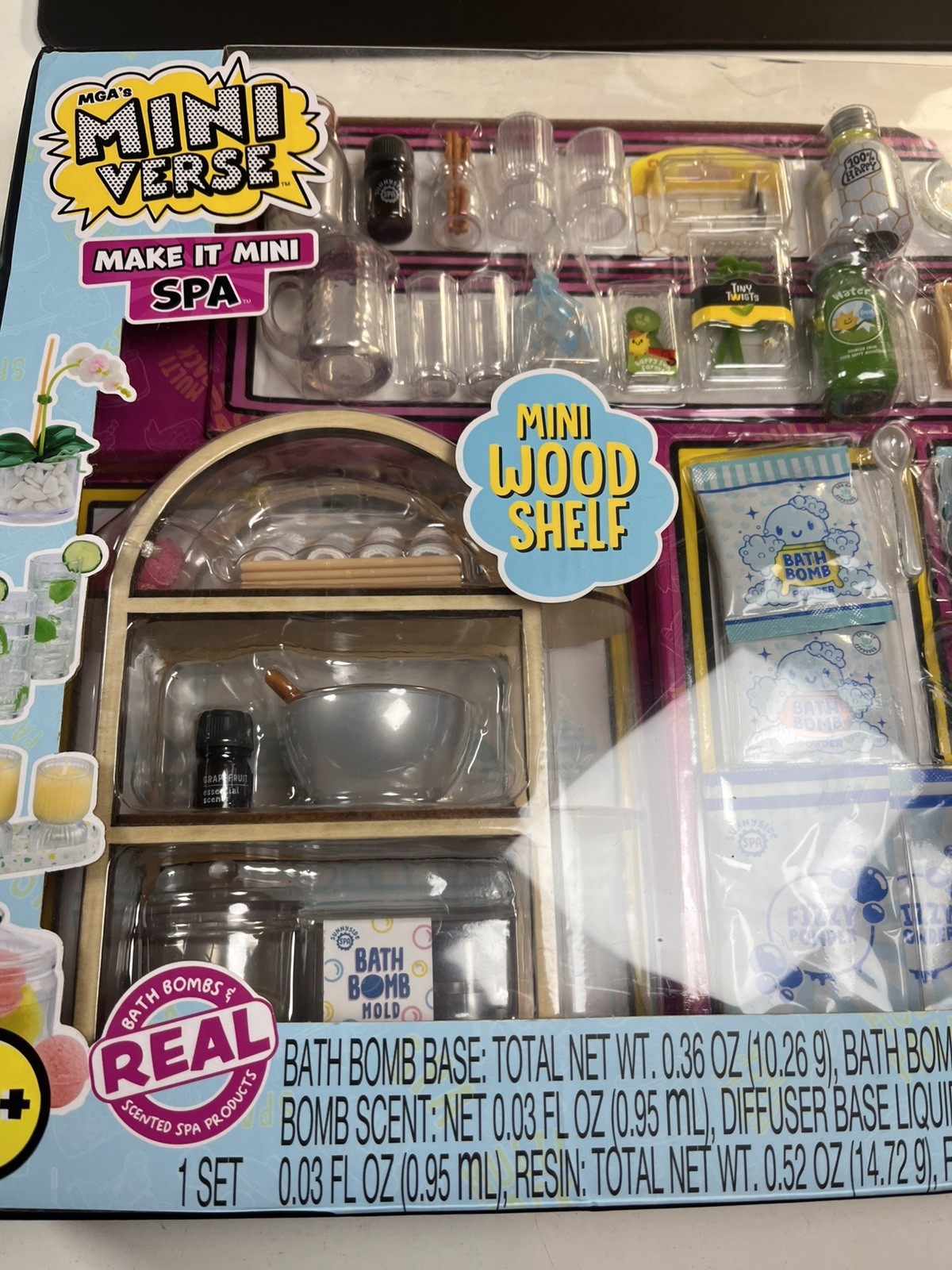 Brand New In Box MGA Miniverse Make It Mini Spa 40 Piece Set