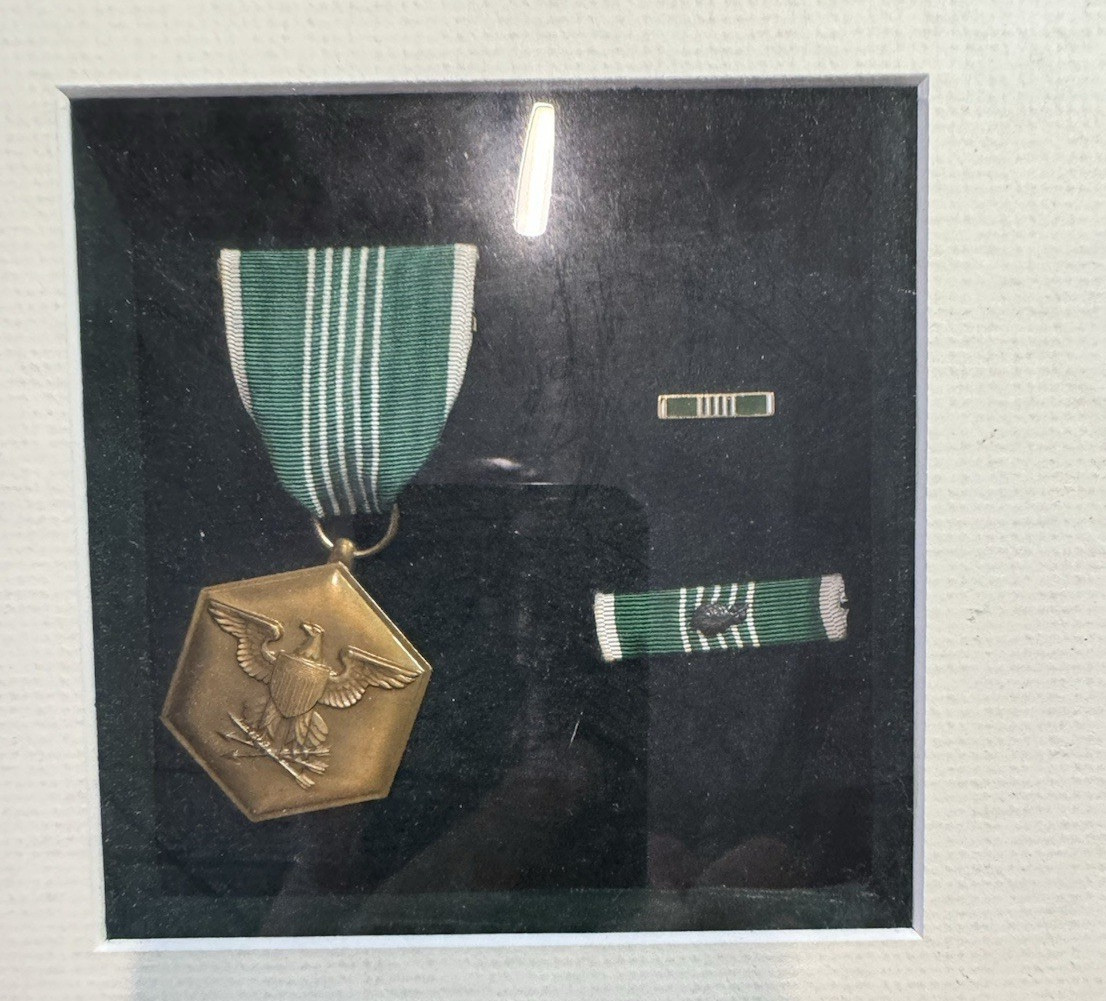 Framed Army Commendation Medal w/ First Oak Leaf w/Certificate SHIPS4FREE2USA!!