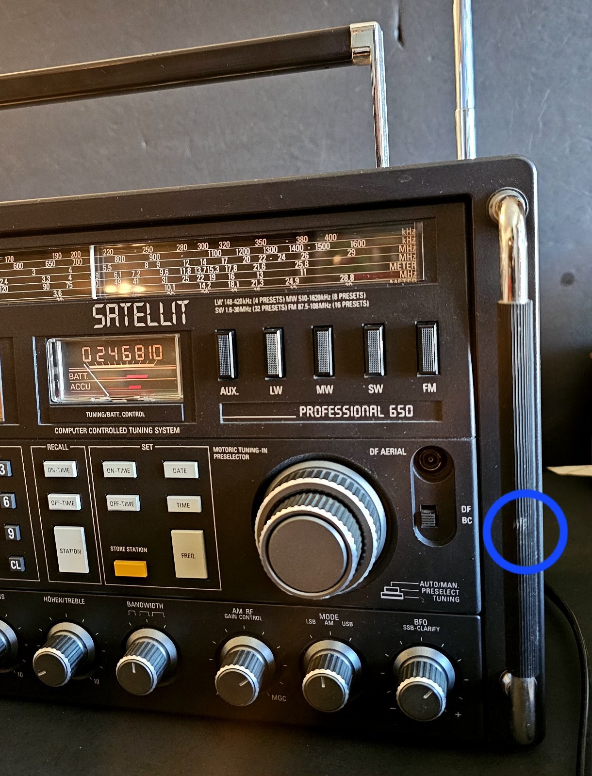 Grundig Satellit Professional 650 LW,MW,SW,FM