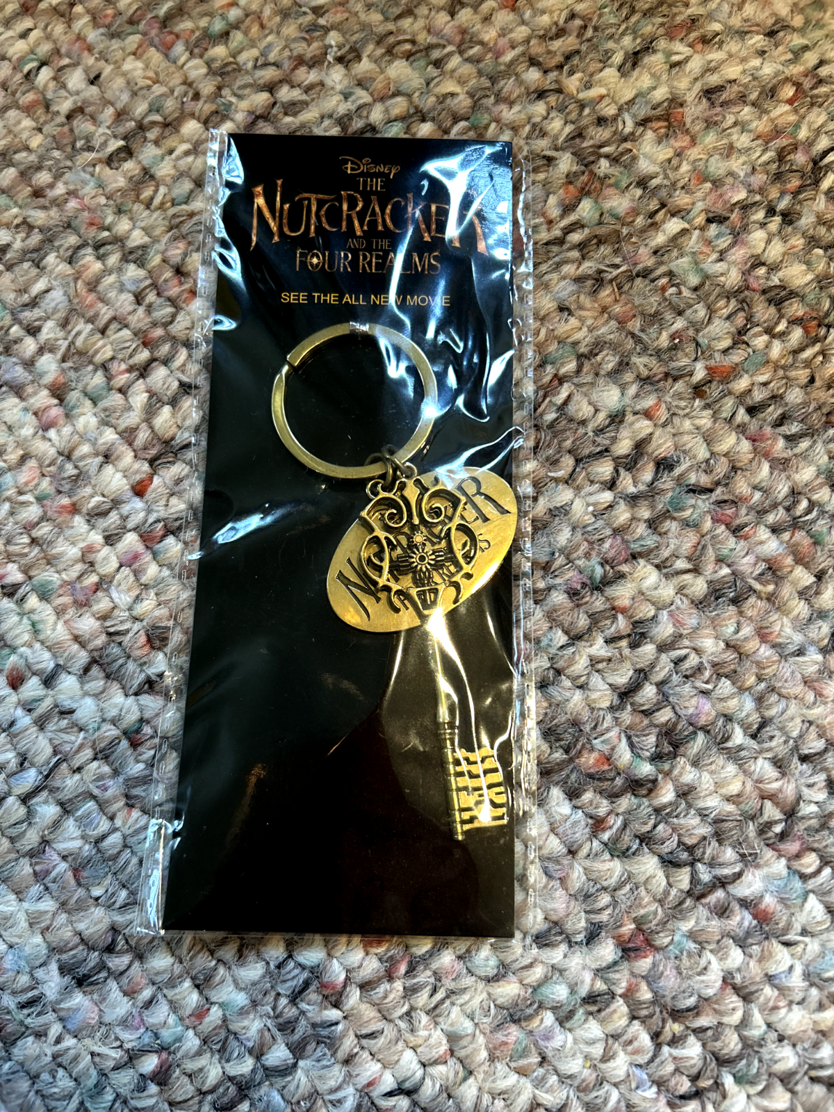 2018 Disney The Nutcracker and the Four Realms KeyChain/KeyRing, Promotional NEW