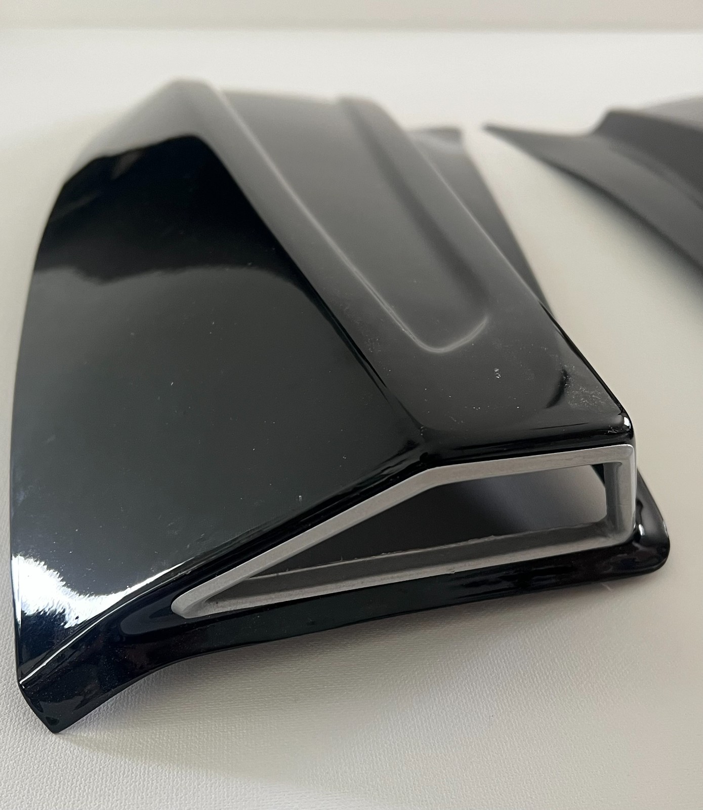 Mercury V8 Carbon Fiber Air Scoops 300R, 450R, and 500R custom with larger intak