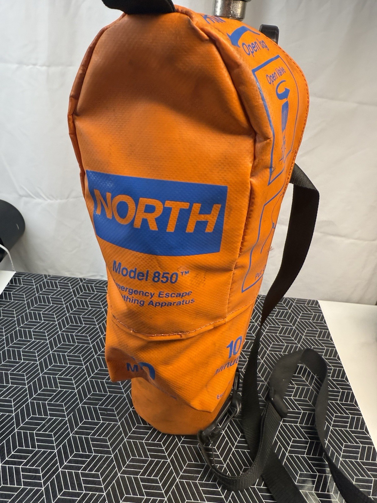 North Model 850 Respirator Emergency Escape Breathing Apparatus