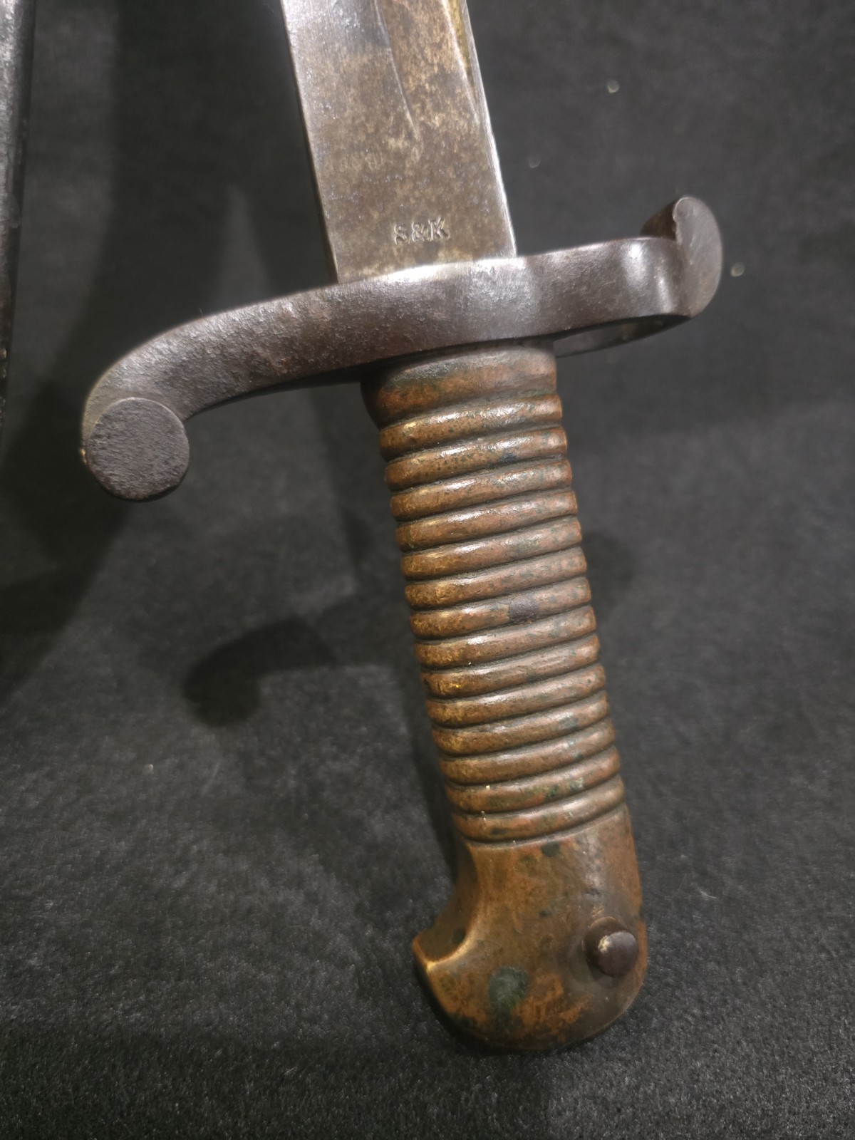 Bayonet S&K German Manufacture Marked 185D With Metal Sheath