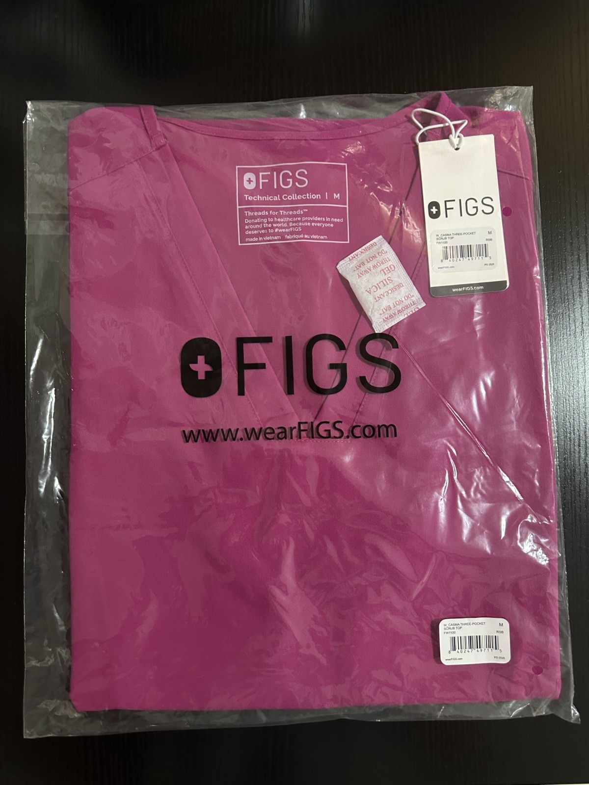 SIZE MEDIUM - Figs Casma Three Pocket Scrub Top - Color: Raspberry