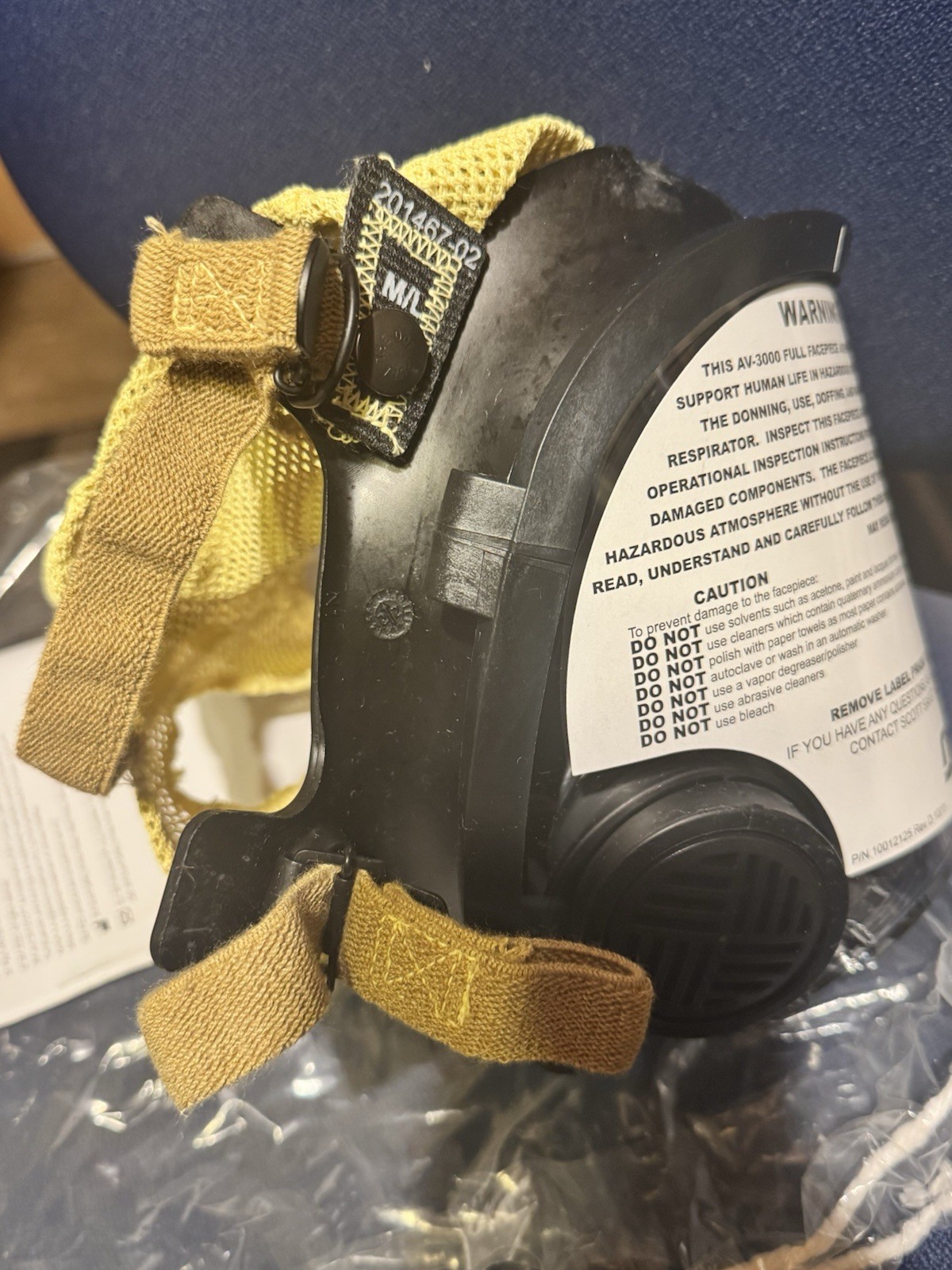 Scott AV-3000 HT MASK W/ KEVLAR NETTING, SIZE MEDIUM SCBA AIR PAK MASKS