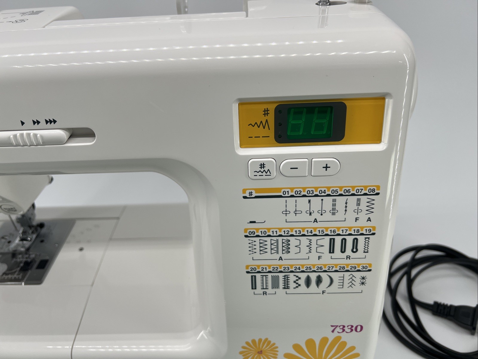 Janome Magnolia 7330 Sewing Machine with Power Cord - Excellent