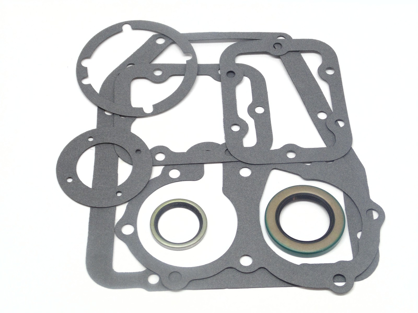 GM Chevy Truck SM465 Transmission Gasket & Seal Kit 354002 (TSK-304)