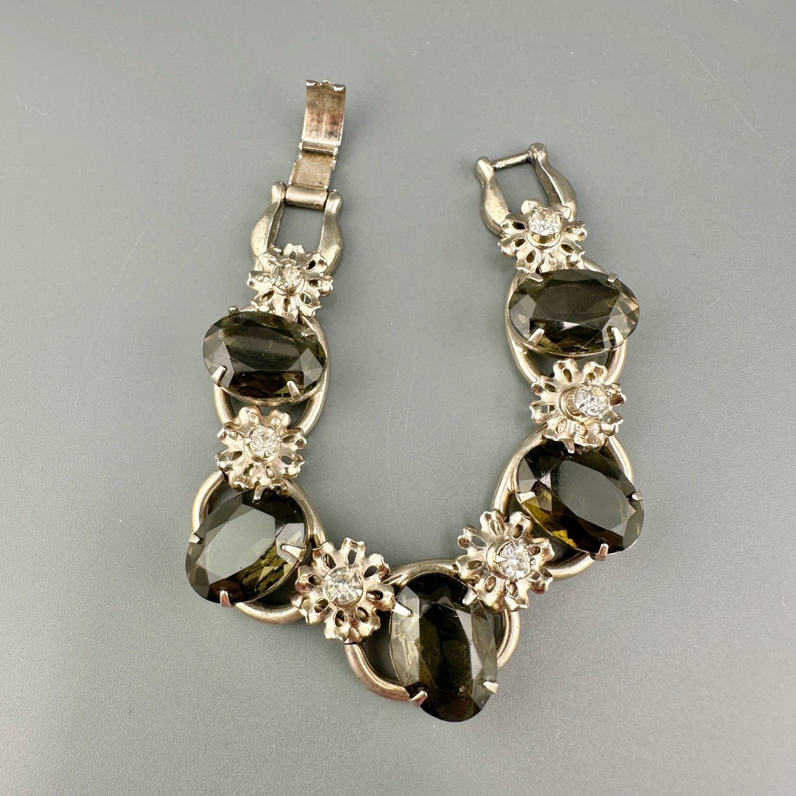 Vintage D&E Juliana Bracelet Gray Oval Stones Silver Tone Metal Flowers Verified