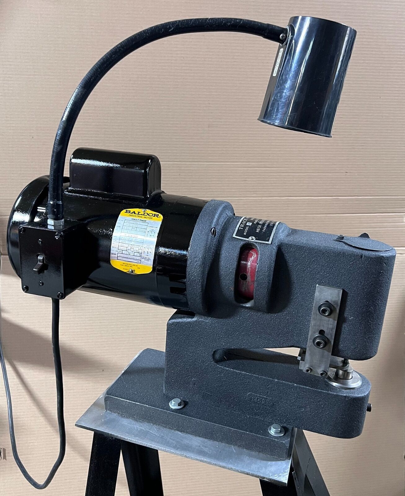 USA MADE! NICE HECK MODEL 3 1/8" TRACE-A-PUNCH DUPLICATING NIBBLER w/ STAND