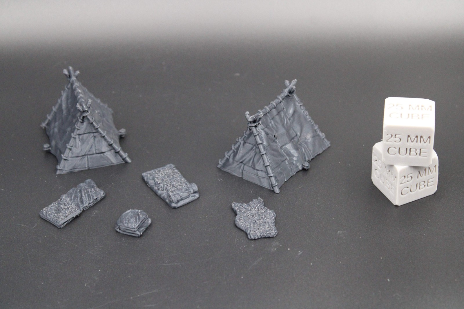 Tabletop Terrain Bandit Hunter Fur Pelt Camp Tent Set Dnd RPG wargame skirmish 2