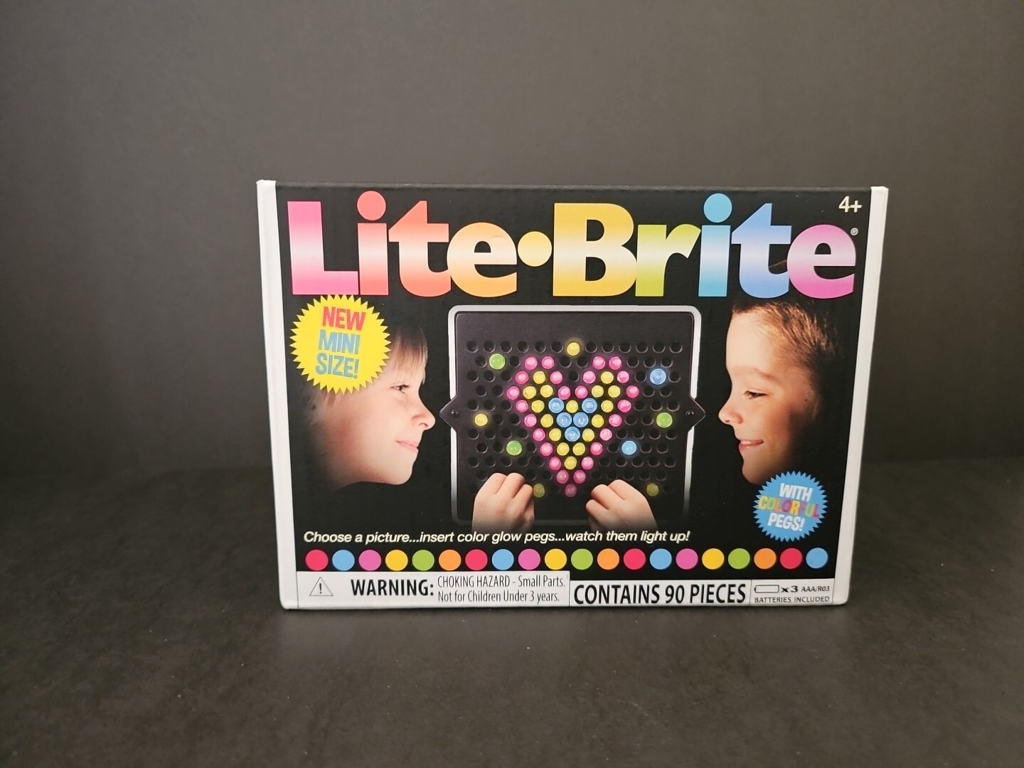 Lite-Brite Mini 90 Pieces Total 85 Pegs , 4 templates! Great For Long Car Trips!