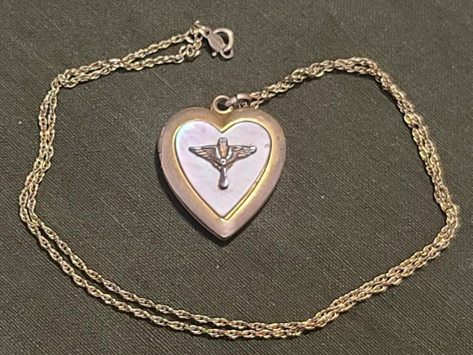 WW2 US Army Air Corps Heart Locket Necklace Mother of Pearl Sweetheart MOP 1940s