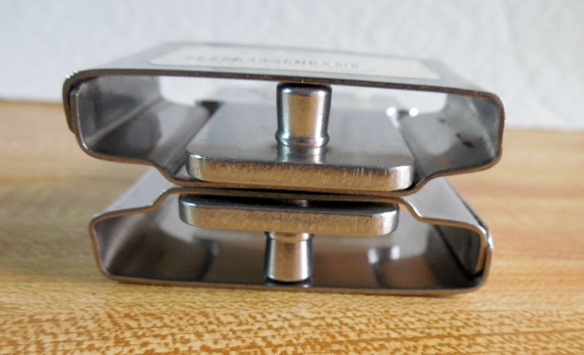 Pair of Blevins BUCKLES for Western Saddle Stirrup 2" Leather w/ vertical posts