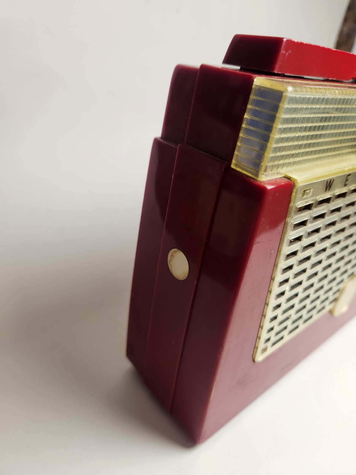 Vintage Westinghouse H409P4 Red Portable Tube Radio Mid Century Atomic Retro