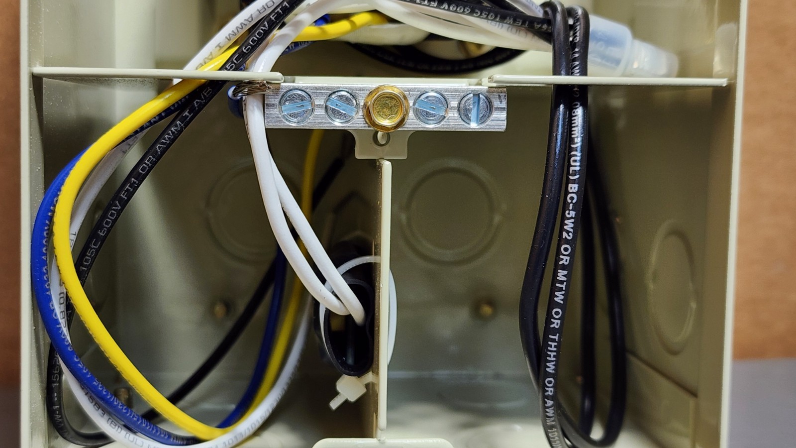 Intermatic PX100 Low Voltage Pool/Spa Light Transformer 12, 13, 14V, 100W *Read