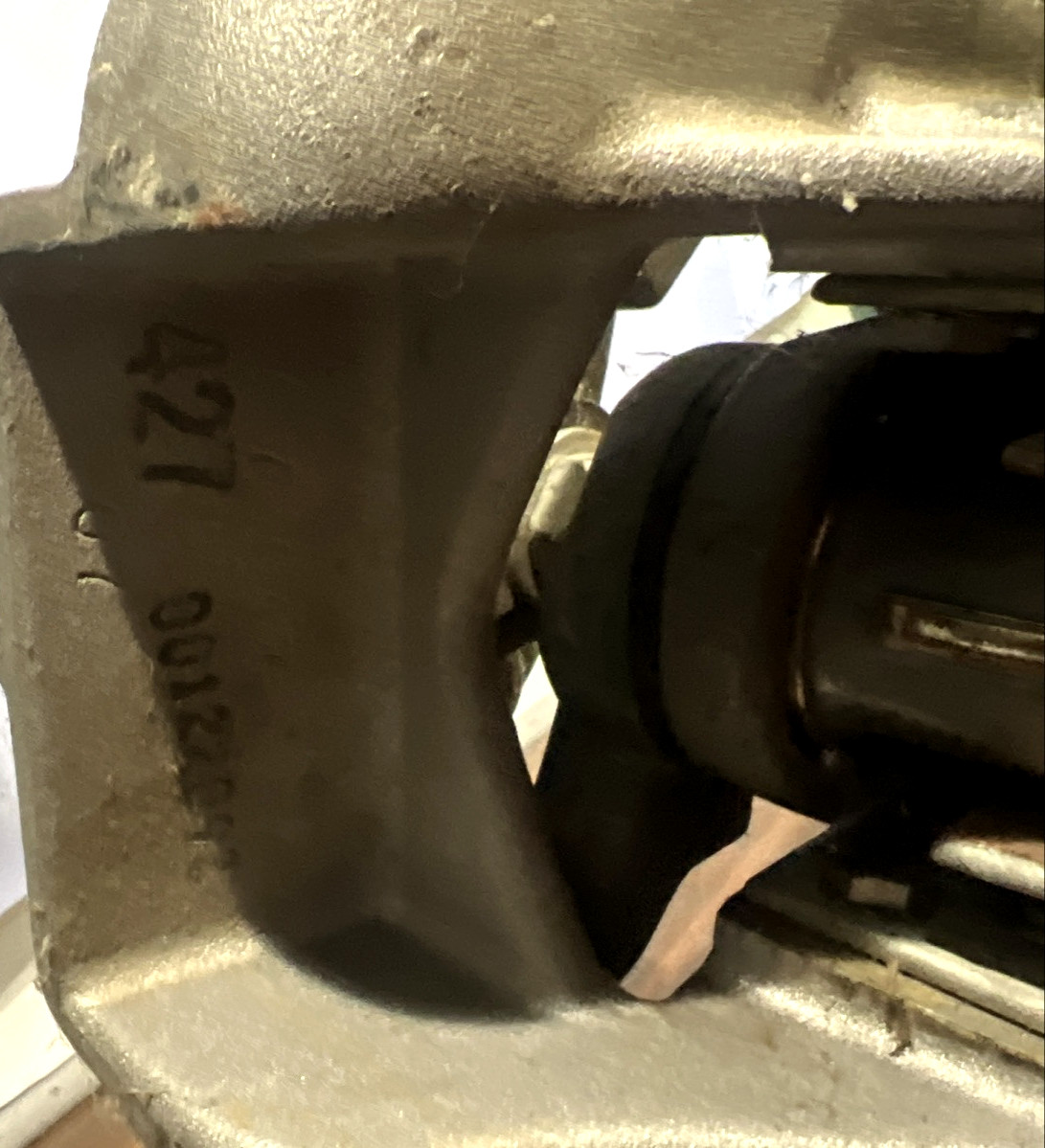 00122092 76446 021T2 Bracket 76449