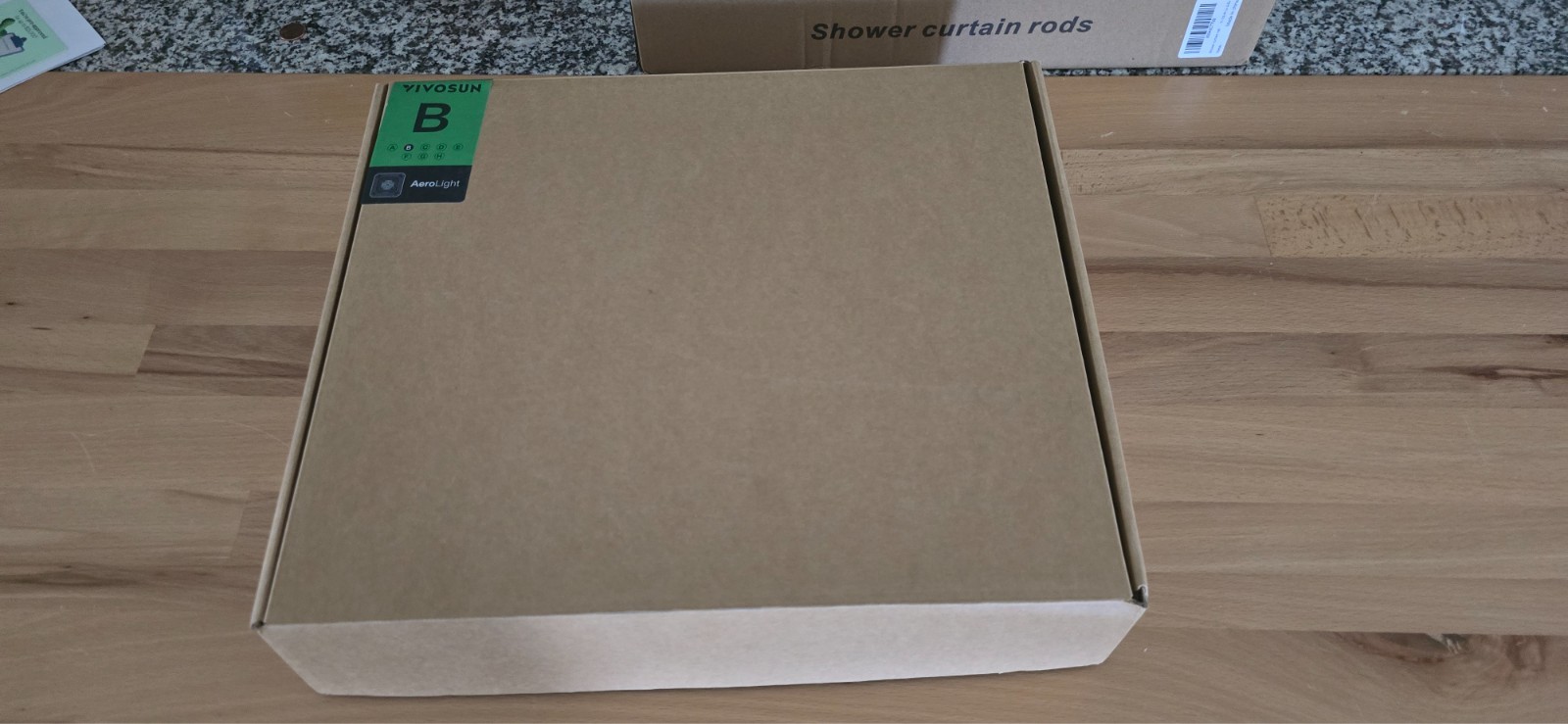 VIVOSUN AeroLight SE 200W LED Grow Light Full Spectrum Fan Cooling