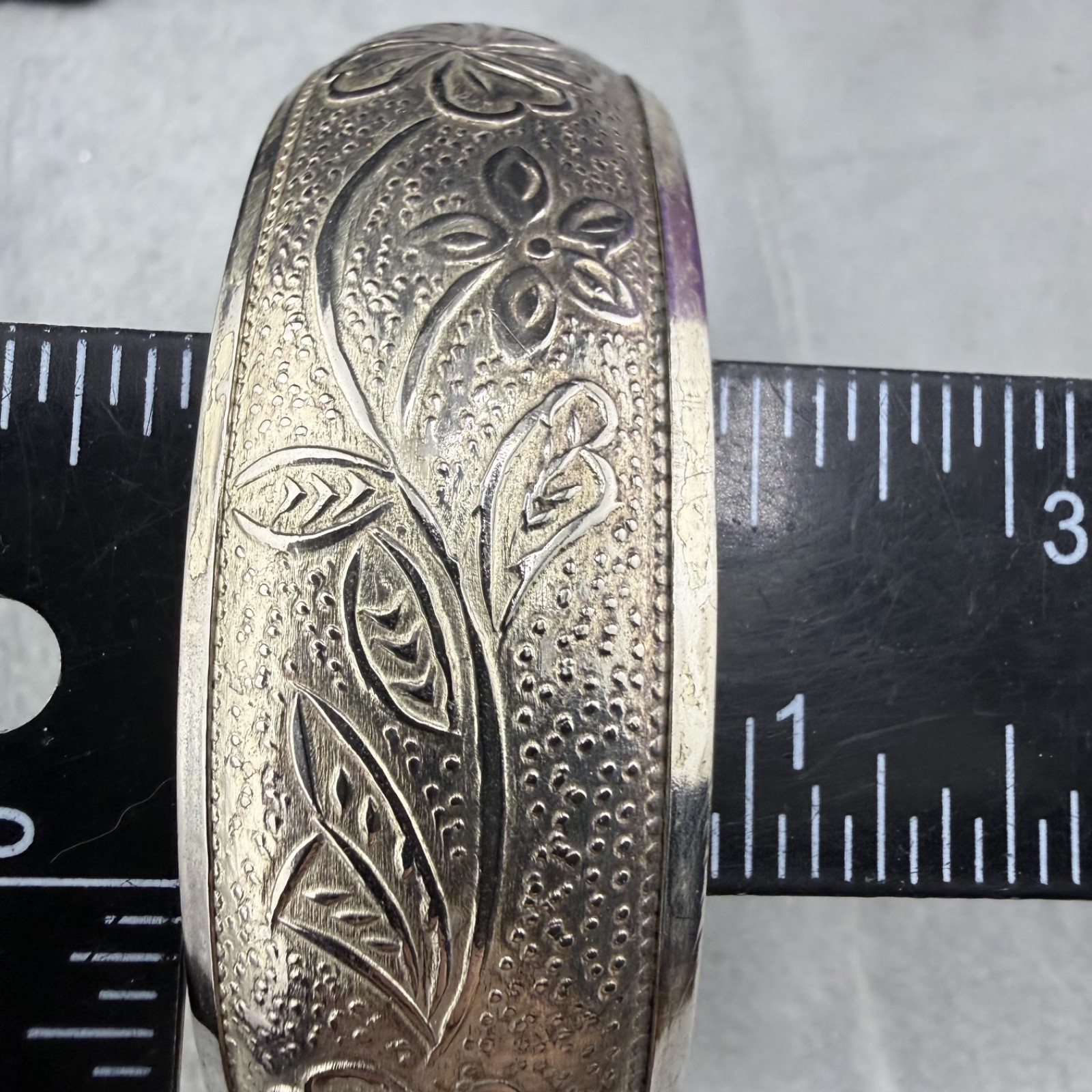 Vintage Bangle Bracelet Silver Tone Embossed 9”