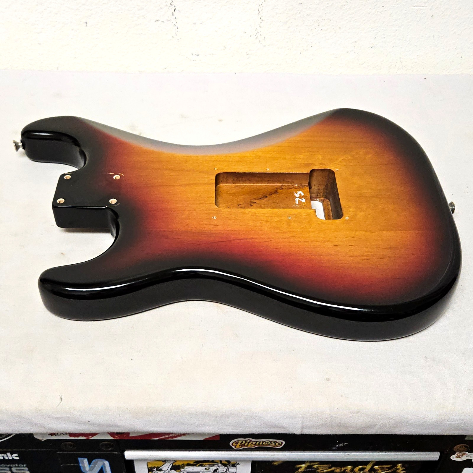 Fender USA Highway One Strat Alder Body Sunburst Satin Nitro Electric Guitar