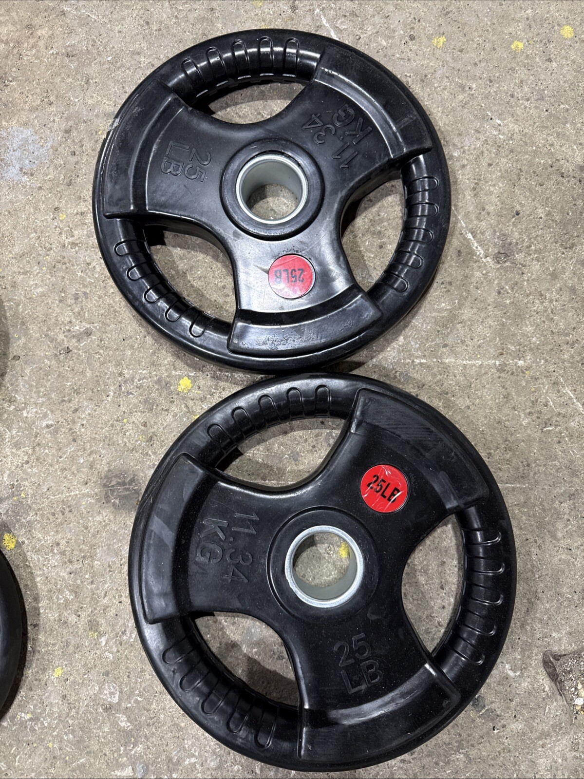 25 LB Grip Style Olympic Rubber Weight Plates - Pair (50lbs Total) 2” Hole