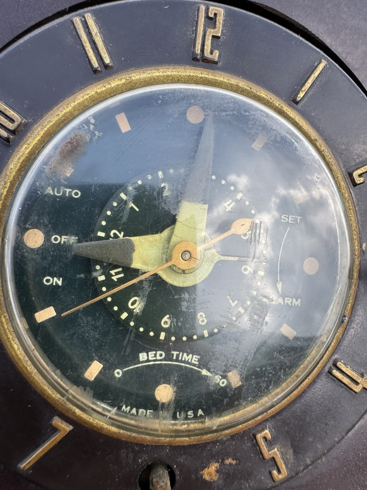 Vintage 1950 Motorola Model 51C Tube AM Clock Radio Works Brown Plastic