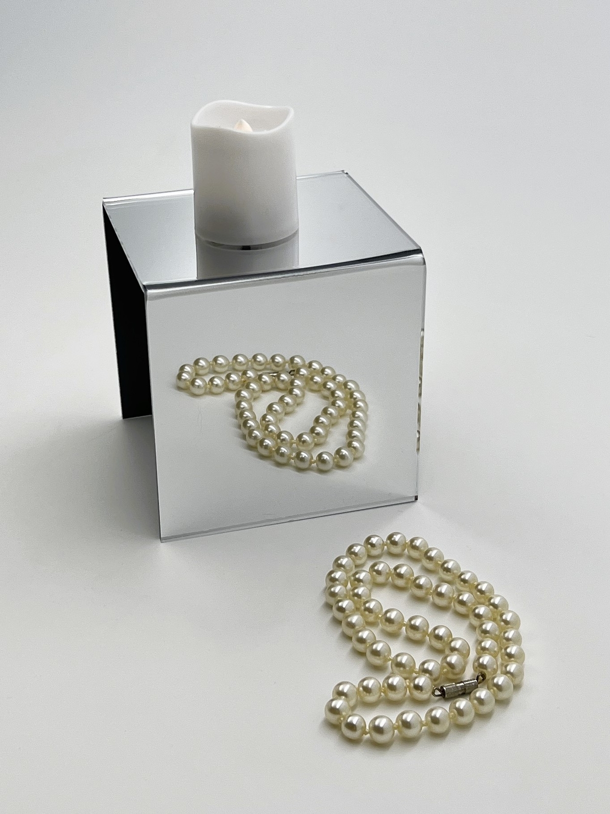 T'z Tagz Any 6-Inch-Deep Mirror Acrylic Riser Display Stands 2 Pack