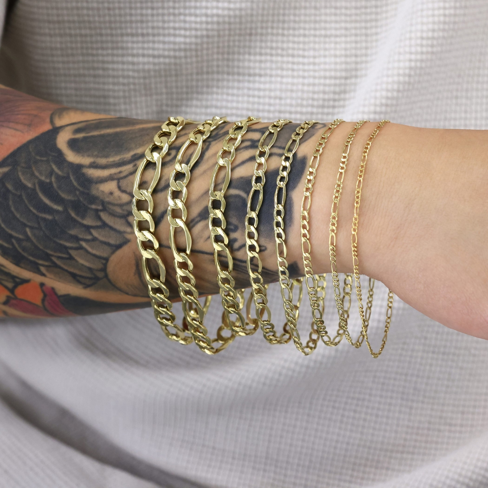 10K Yellow Gold 3.5mm-9mm Italian Figaro Chain Link Bracelet Mens Women 7" 8" 9"