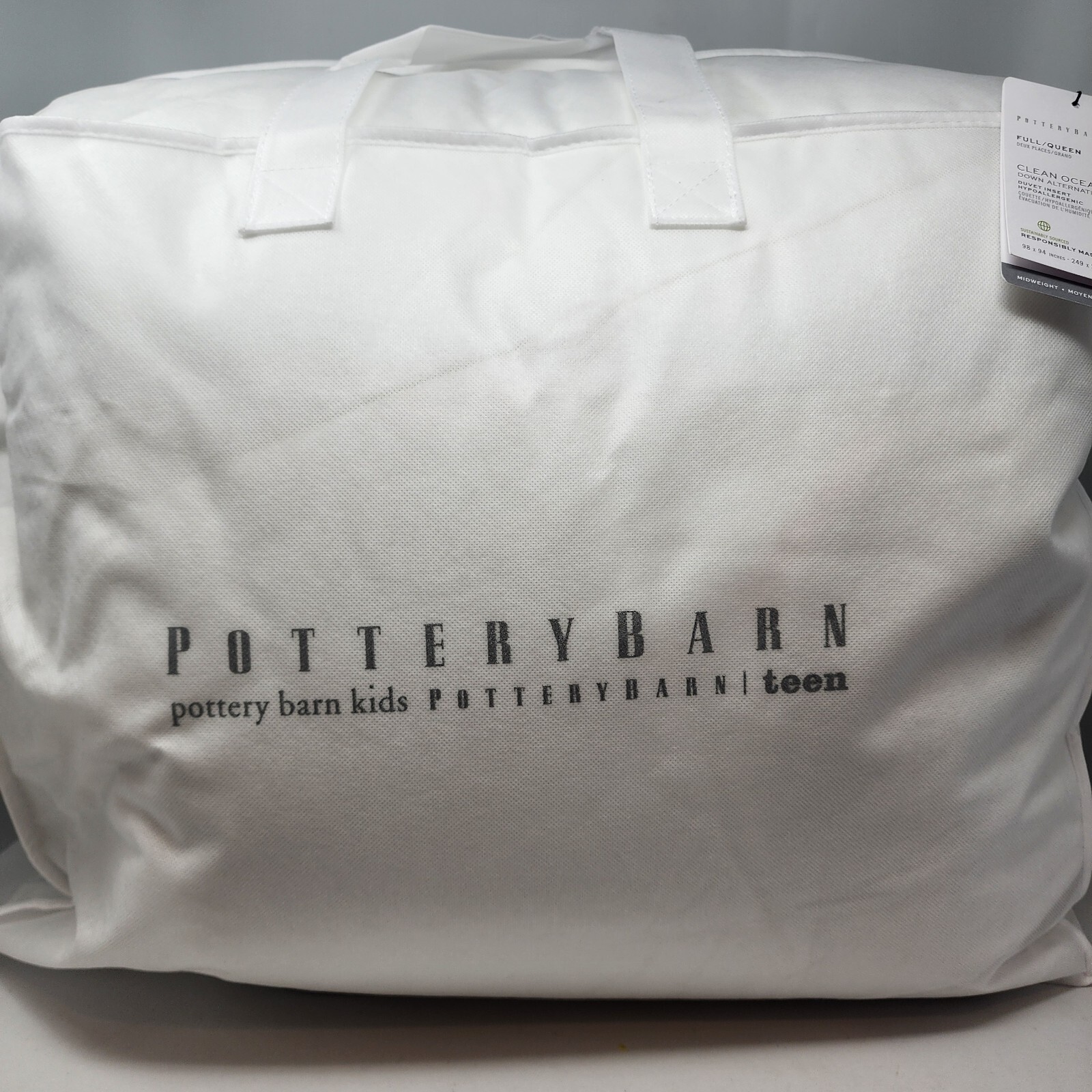 Pottery Barn Clean Oceans F/Q Down Alternative Duvet Insert Hypoallergenic Queen