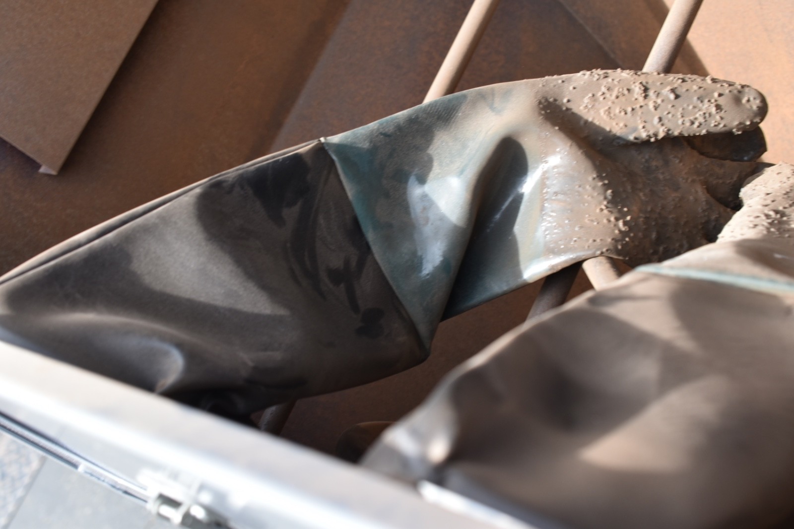 Trinco 36 BP sand blast cabinet with dust collector