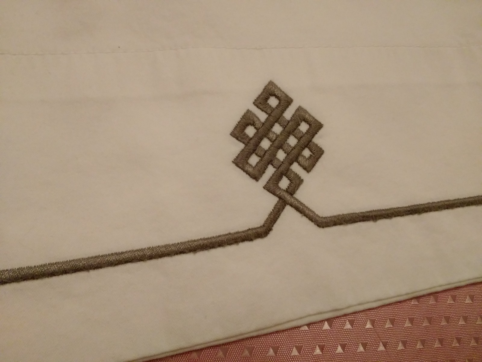 Serena And Lilly 2 Standard Pillow Case Embroidered Gray White 100% Cotton