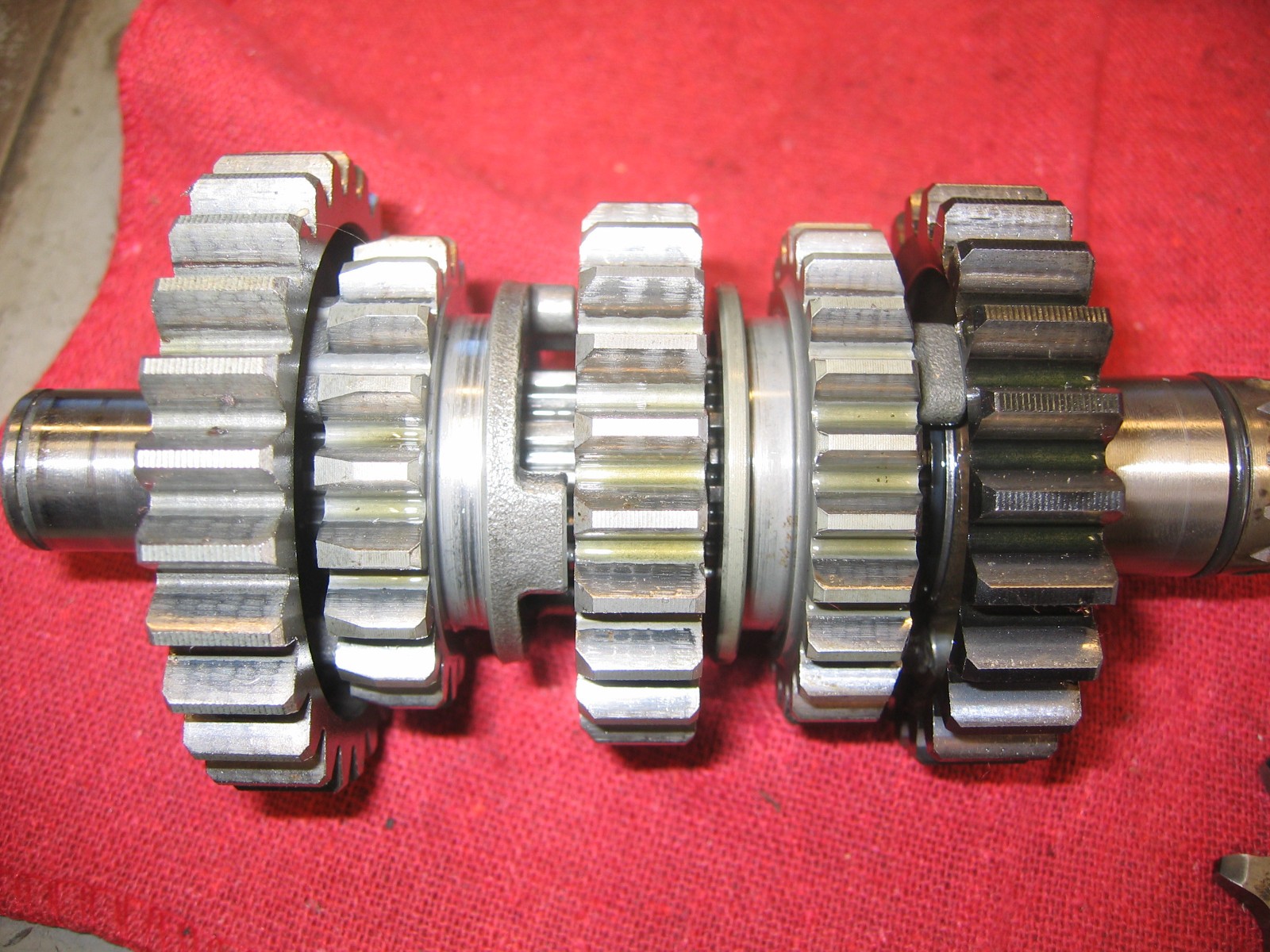 03-25 2004 YAMAHA YZ250 2-STROKE OEM LOW HOUR TRANSMISSION SHAFTS & ALL GEARS